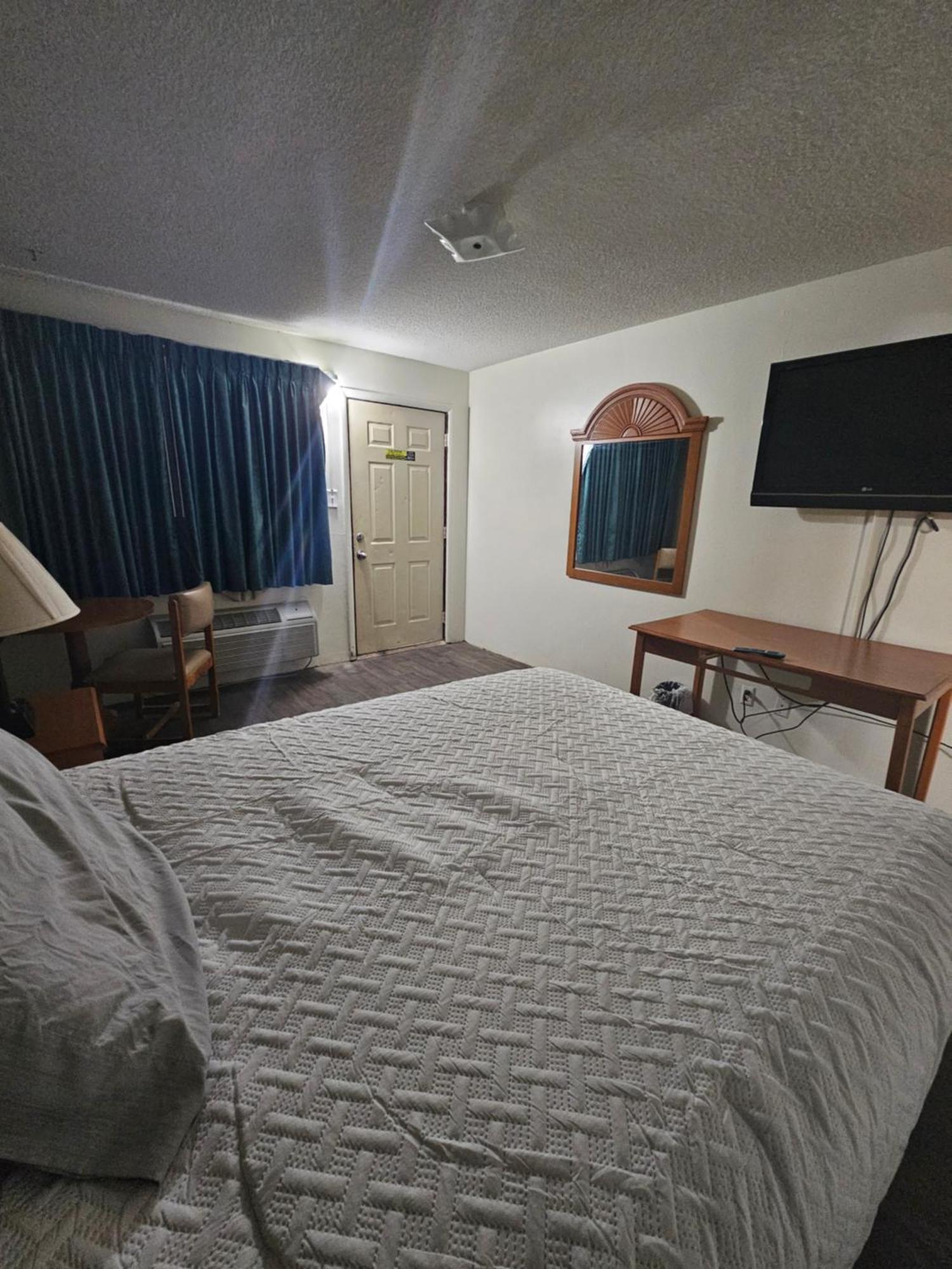 Hastings Inn Bagian luar foto