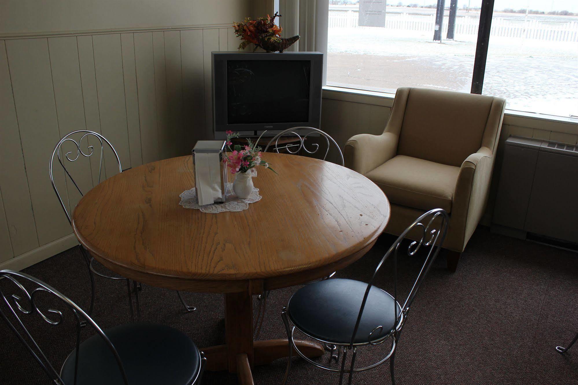 Hastings Inn Bagian luar foto