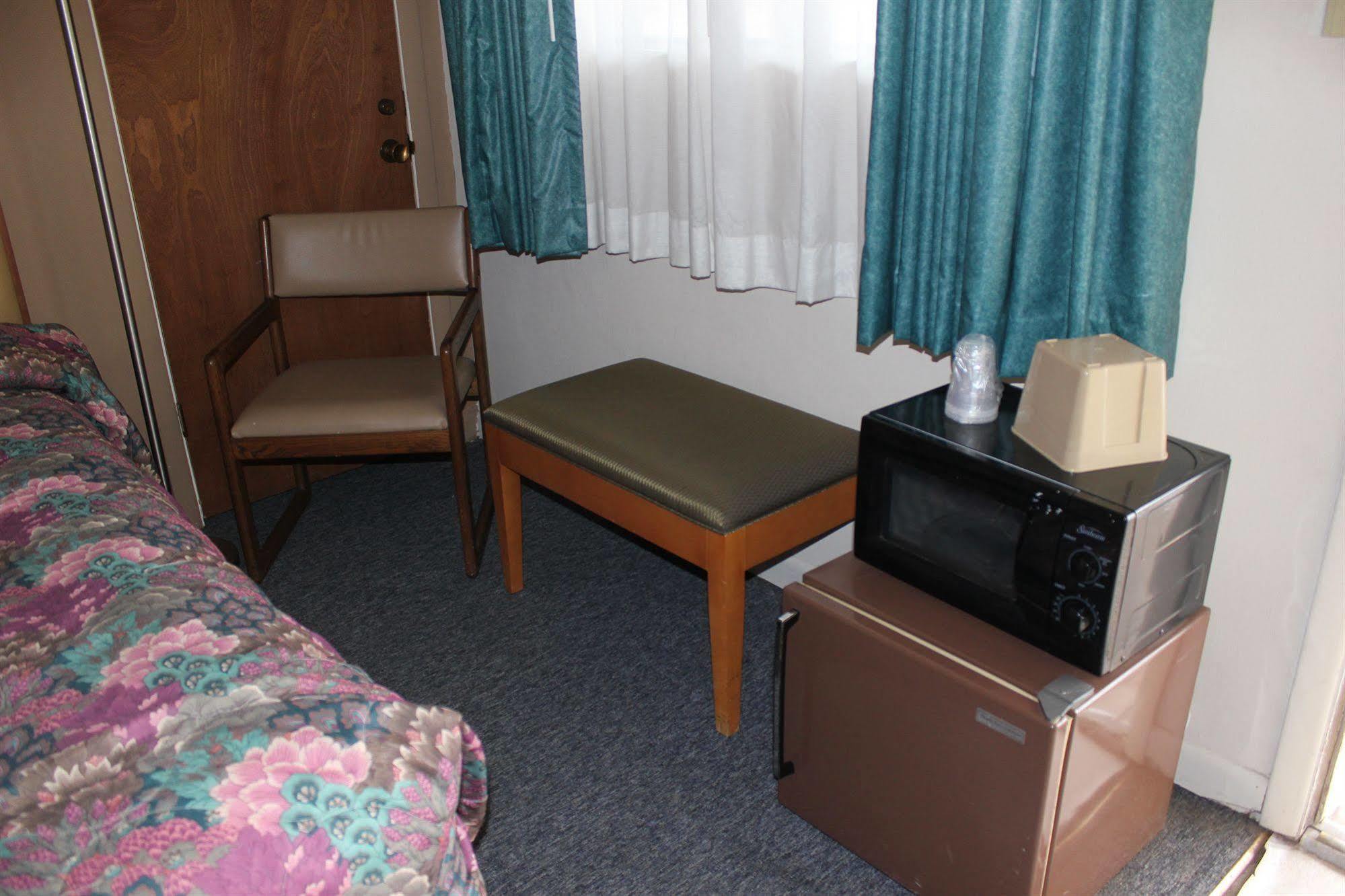 Hastings Inn Bagian luar foto