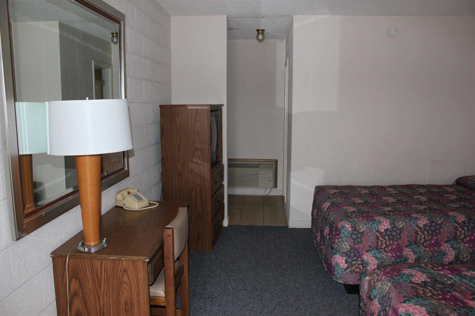 Hastings Inn Bagian luar foto