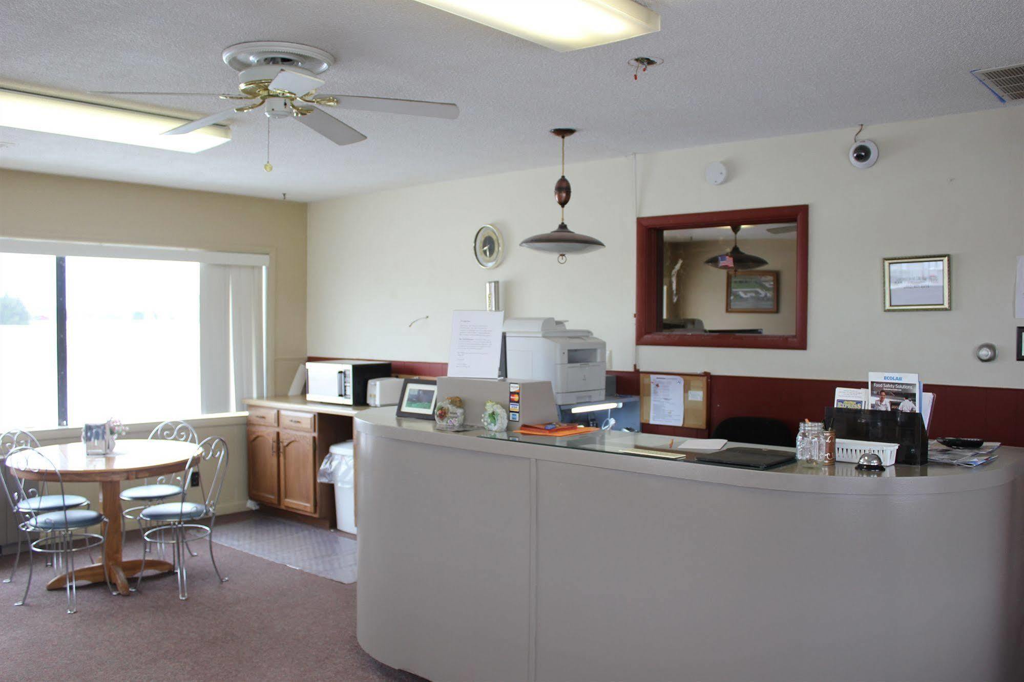 Hastings Inn Bagian luar foto